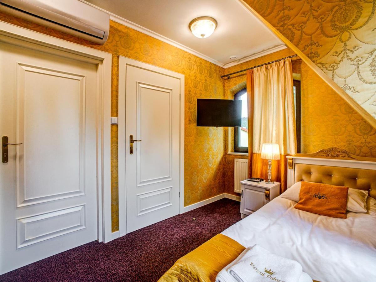 Royal Palace Centrum Bankietowe Sanok Dış mekan fotoğraf